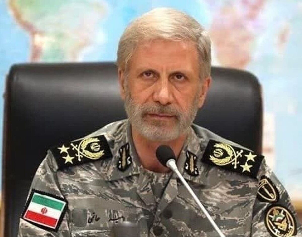 فرمانده کل ارتش: نیازمند ارتش قدرتمندی برای حفاظت از ملت‌مان هستیم