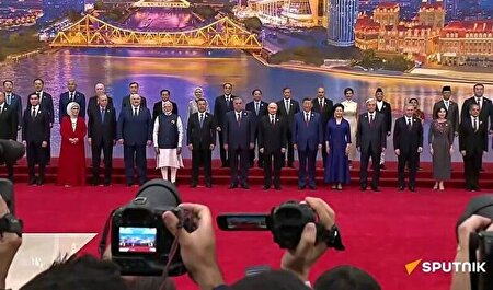 ببینید | چرا پزشکیان در عکس یادگاری سران شانگهای حضور نداشت؟