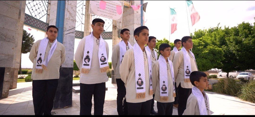 نماهنگ «ما میتوانیم» با اجرای نوجوانان خراسانی در برنامه «ایران سرود» نماهنگ «ما میتوانیم» با اجرای نوجوانان خراسانی در برنامه «ایران سرود»