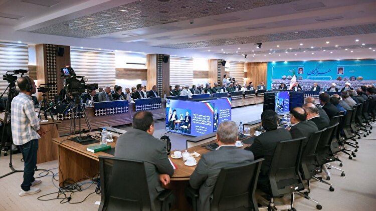 مشکلات کشور با نگاه مسئولانه قابل حل است/ هیچ توجیهی در برابر نارضایتی مردم پذیرفتنی نیست