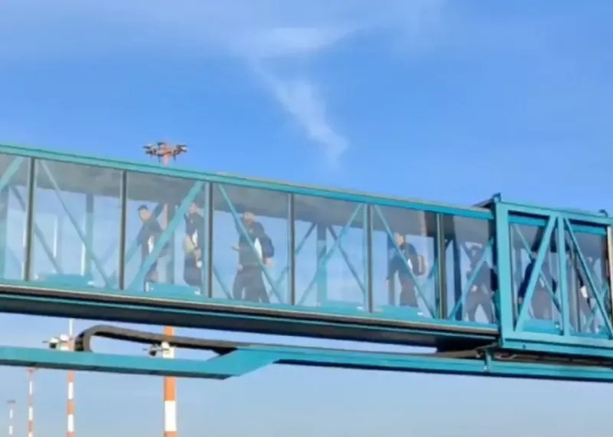 عکس | هواپیمای ایران دو ساعت در آسمان چرخید!