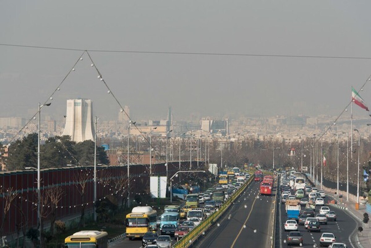اداره کل هواشناسی استان تهران از وزش باد شدید و احتمال گرد و خاک برای تهران خبر داد.