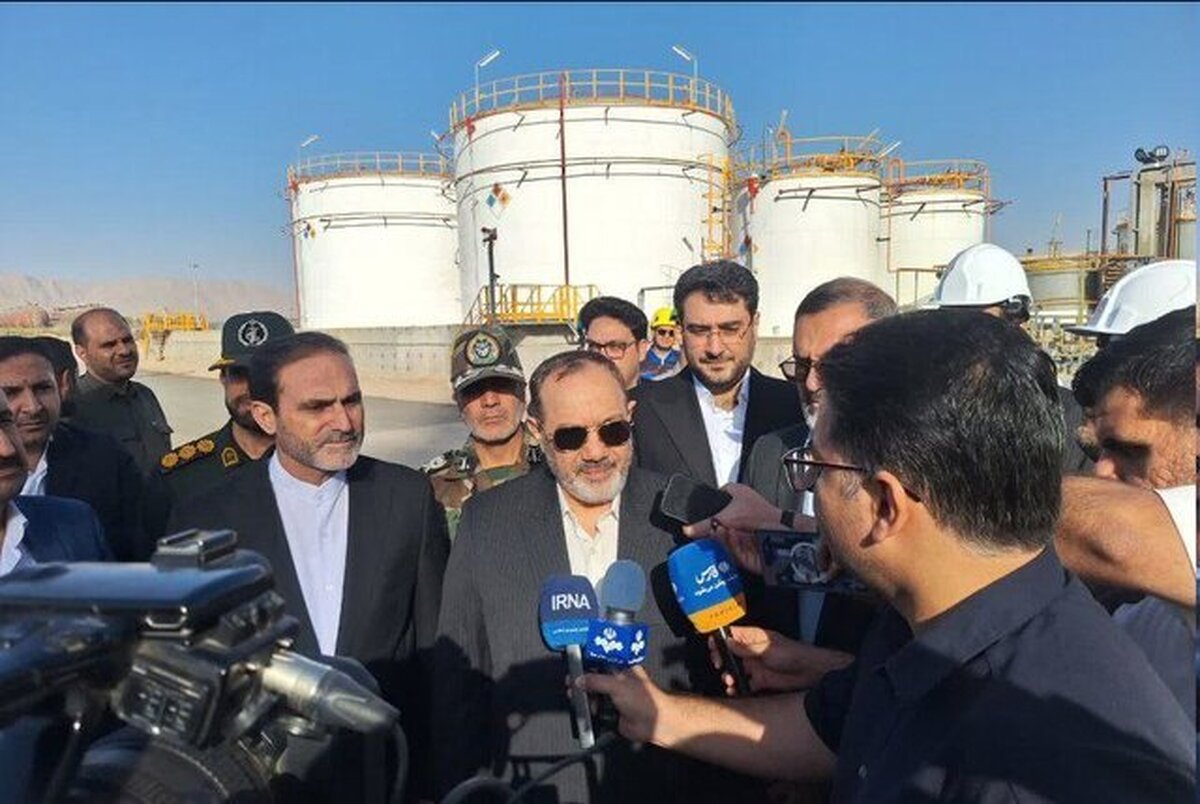 رو نمایی وزیر دفاع از خیبرشکن و هایپرسونیک‌های صنعت