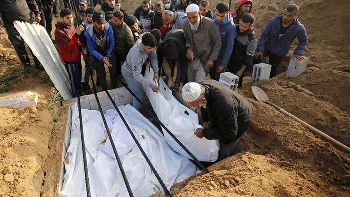 وزارت بهداشت فلسطین در نوار غزه از کشف پیکر ده‌ها فلسطینی در سومین روز از آتش‌بس در این منطقه خبر داد.
