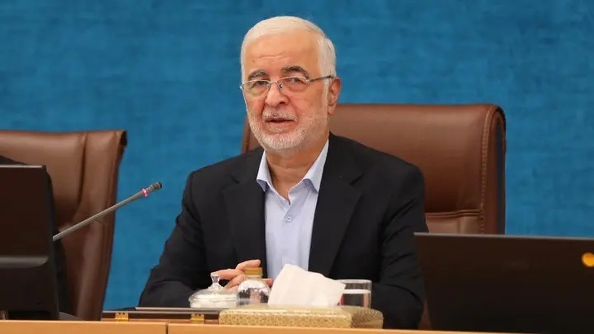 وزیر کشور گفت: اگر روند فعلی افزایش جمعیت ادامه پیدا کند، تا سال ۱۴۸۰ جمعیت کشور به کمتر از ۴۰ میلیون نفر خواهد رسید و این یک خطر هویتی و تمدنی است.