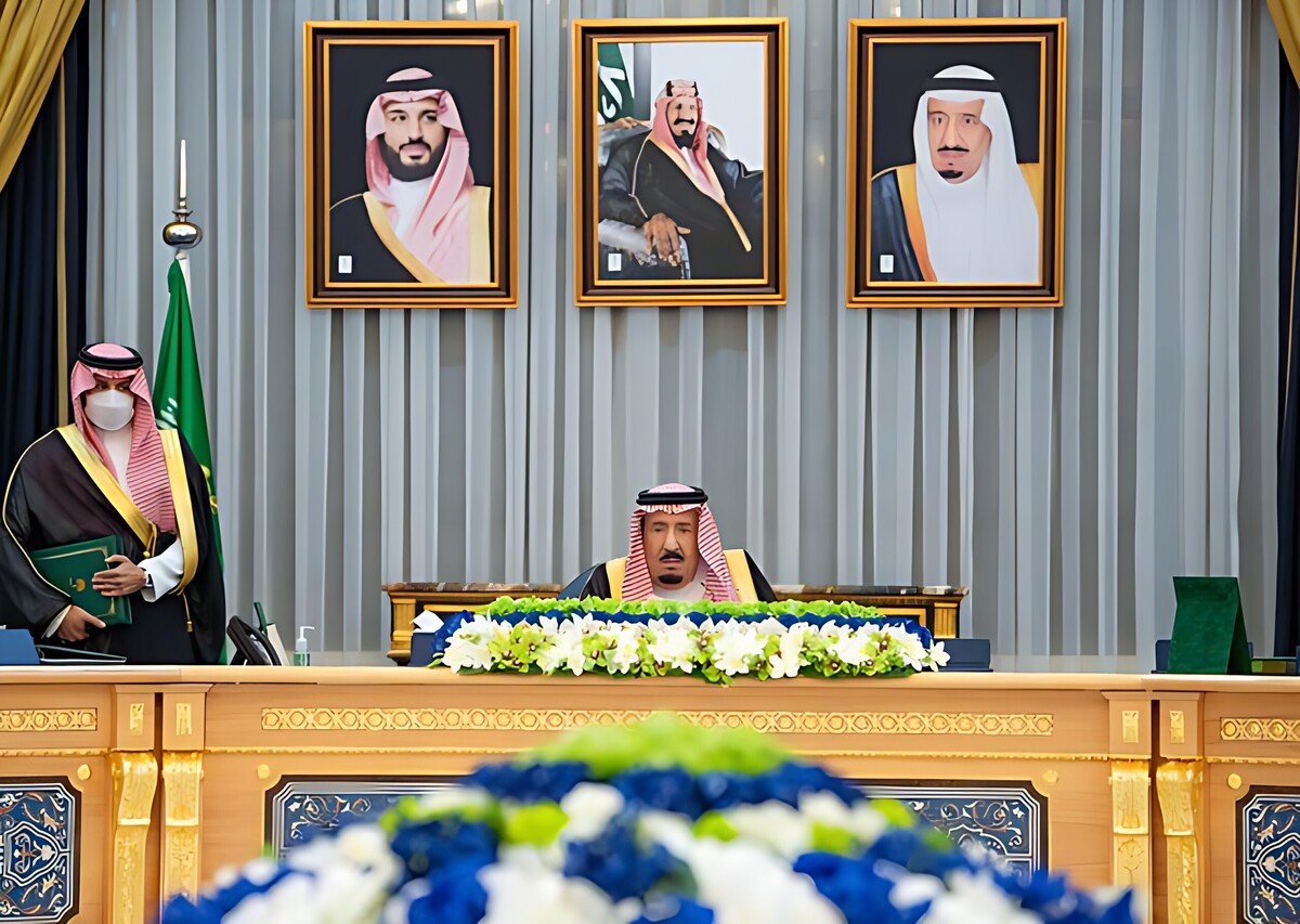 هیات دولت عربستان در نشست خود بر لزوم عقب‌نشینی کامل رژیم صهیونیستی از نوار غزه تاکید کرد.
