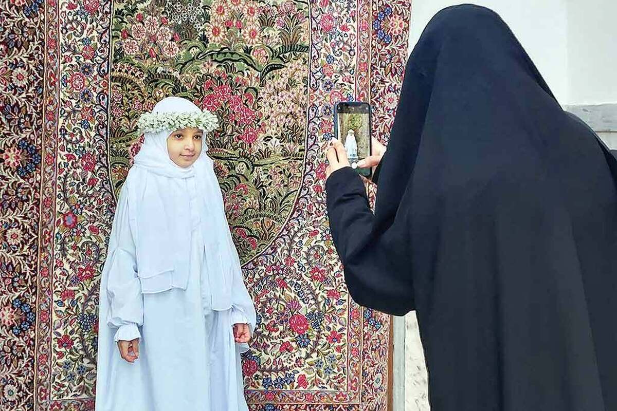 درباره زیست عفیفانه تاکنون مطالب زیادی منتشر شده است. برخی کارشناسان معتقدند این مفهوم به‌نوعی به لقلقه زبان برخی کارشناسان و مسئولان بدل شده است. با این حال نمی‌توان انکار کرد که جاری شدن این مهم در جامعه نیازی واقعی است. زیرا رفع بسیاری از مسائل و آسیب‌های اجتماعی در گرو فراگیر شدن آن است.