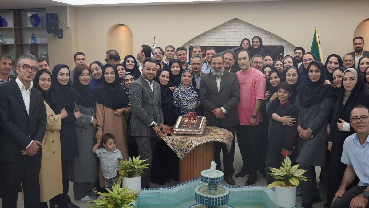 مراسم جشن و گرامیداشت ۲۸ سالگی تأسیس رادیو البرز با حضور مهدی کریمی زارچی، مدیر کل صدا و سیمای استان البرز، و جمعی از همکاران معاونت صدا برگزار شد.