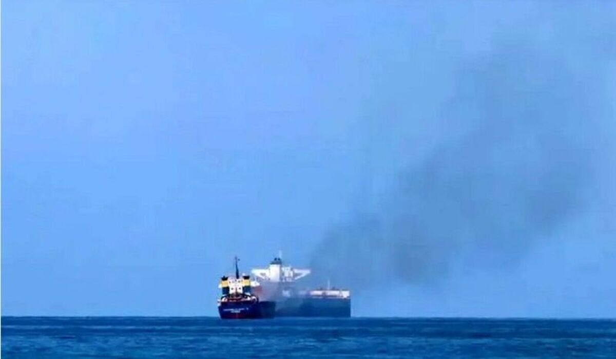 یک شرکت انگلیسی فعال در حوزه امنیت دریایی از وقوع انفجار مشکوک در یک نفتکش در ۶۰ مایل دریایی جنوب یمن خبر داد.