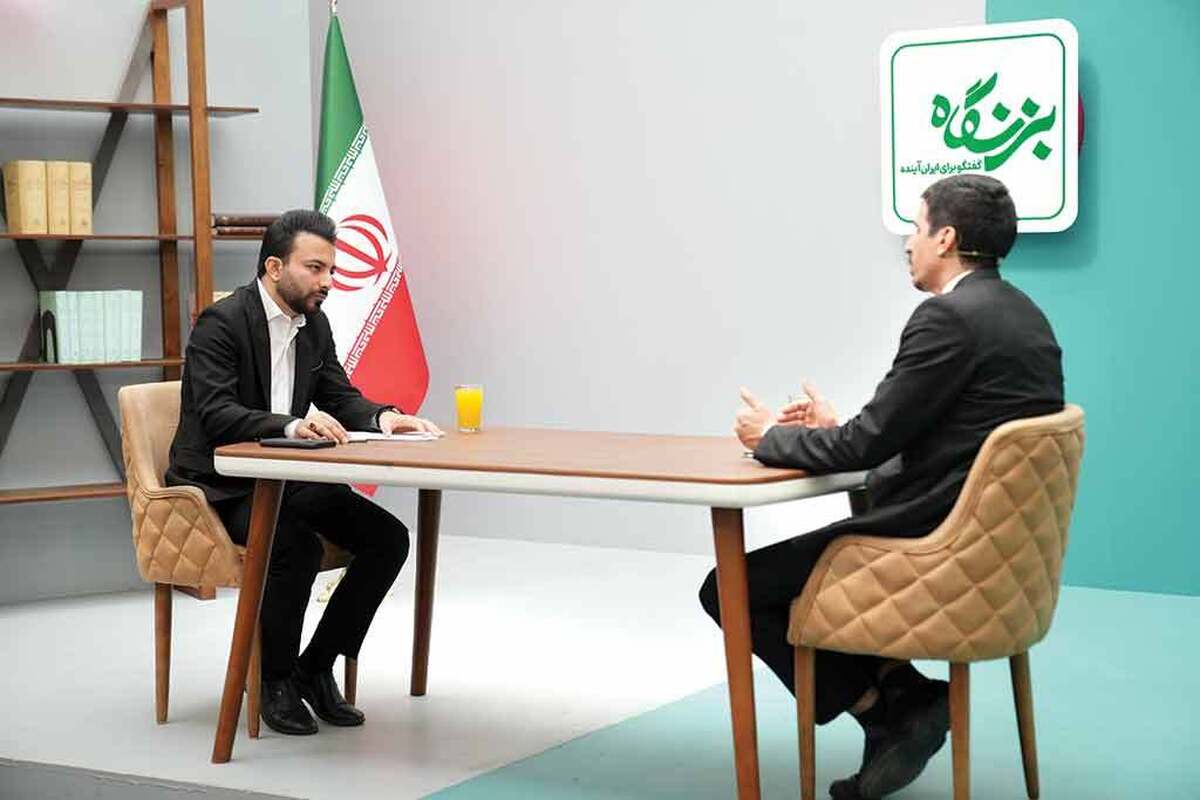 در روزگاری که رسانه‌ها نقشی تعیین‌کننده در شکل‌دهی به افکار عمومی دارند، صحبت از مسائل مختلف ایران و بحث درباره آن در قالب برنامه‌هایی که بتوانند با نگاهی تحلیلی و گفت‌وگومحور به مسائل سیاسی، تاریخی و فرهنگی بپردازند، اهمیتی دوچندان می‌یابد. «بزنگاه» ازجمله این برنامه‌هاست که تلاش کرده فراتر از سطح اخبار روزمره، مخاطب را به تامل و بازاندیشی رویدادهای پیرامون ایران دعوت کند.