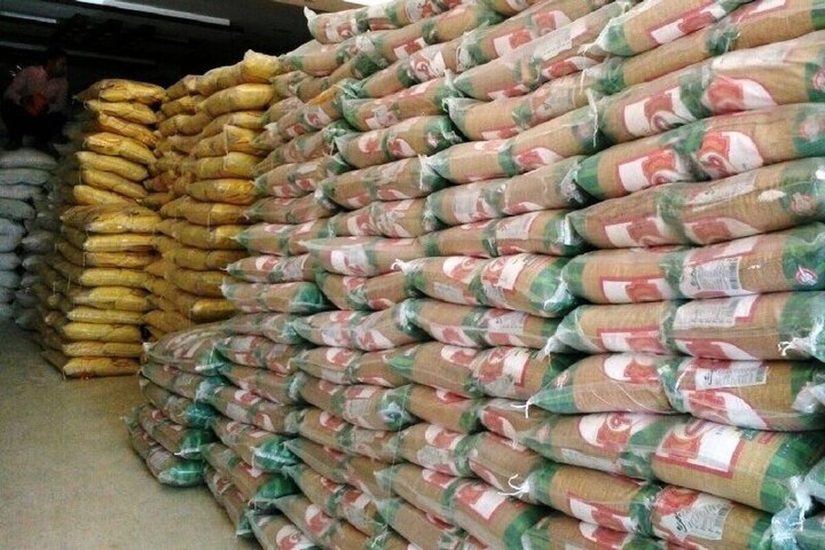 فرمانده انتظامی استان از کشف بيش از 9 هزار و 500 کيلو برنج احتکارشده به ارزش 30 ميليارد ريال در يک انبار در شهر قزوين خبرداد. 