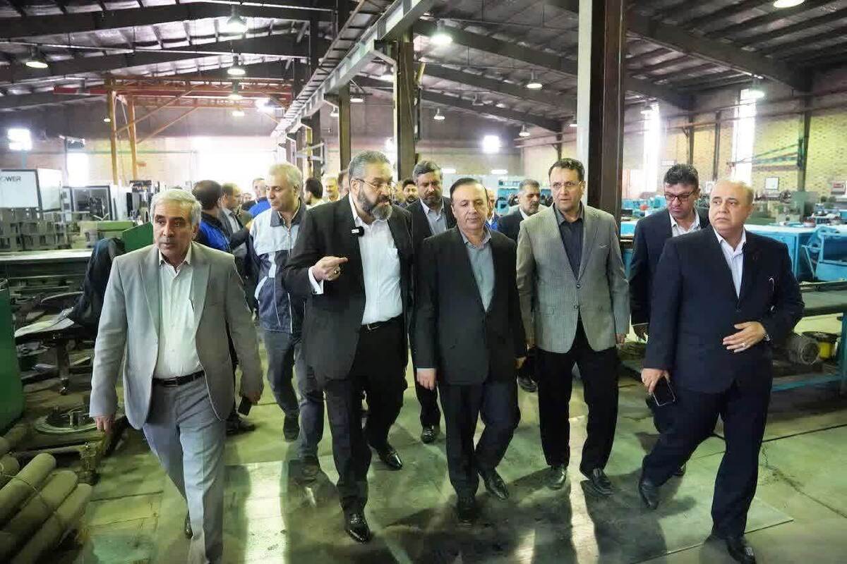 بازدید استاندار قزوین از شرکت ماه نیرو