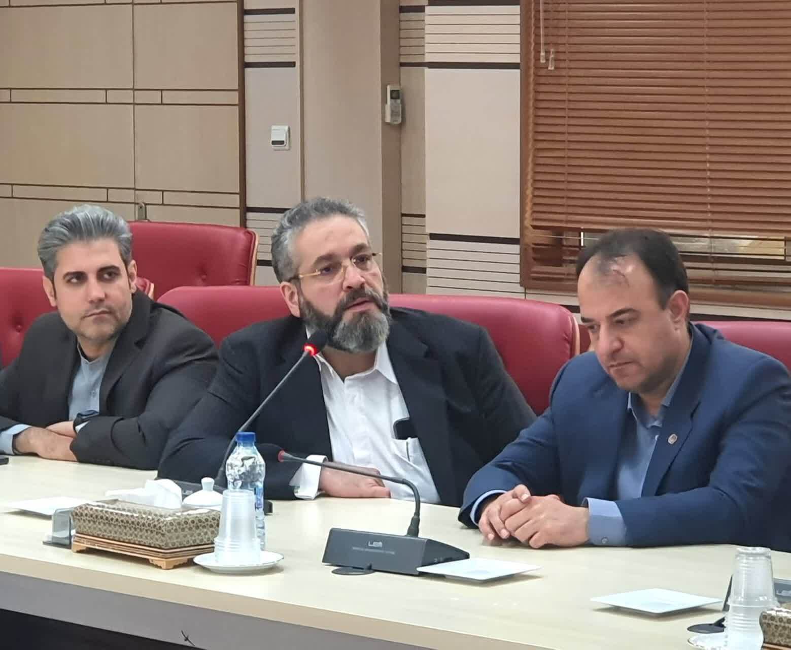 بازدید استاندار قزوین از شرکت ماه نیرو