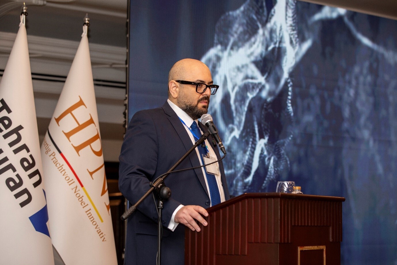 برند «لزور» در ایران رونمایی شد / ورود محصولات تخصصی مراقبت از مو و پوست با فناوری آلمانی برند «لزور» در ایران رونمایی شد / ورود محصولات تخصصی مراقبت از مو و پوست با فناوری آلمانی