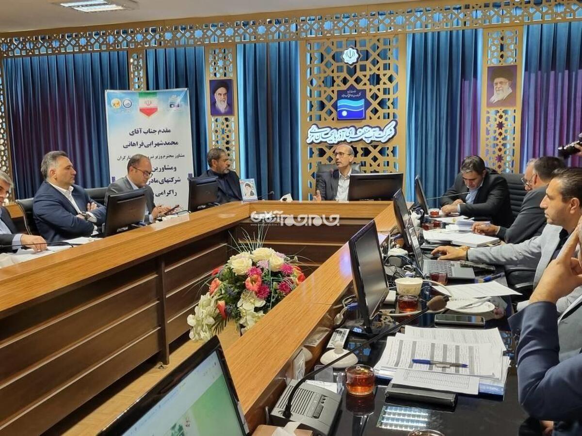 نشست هماهنگی مدیران صنعت آب و برق آذربایجان غربی با حضور مدیرعامل شرکت آب منطقه‌ای، رئیس شورای هماهنگی مدیران صنعت آب و برق و مشاور وزیر نیرو در امور ایثارگران برگزار شد و بر ضرورت مقابله با خشکسالی، اجرای طرح‌های احیای دریاچه ارومیه و رسیدگی به وضعیت ایثارگران تأکید شد.