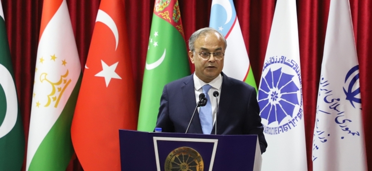 دبیرکل سازمان همکاریهای اقتصادی اکو گفت:برای حل چالشهای جهانی، باید همکاریهای منطقهای را تقویت کنیم .