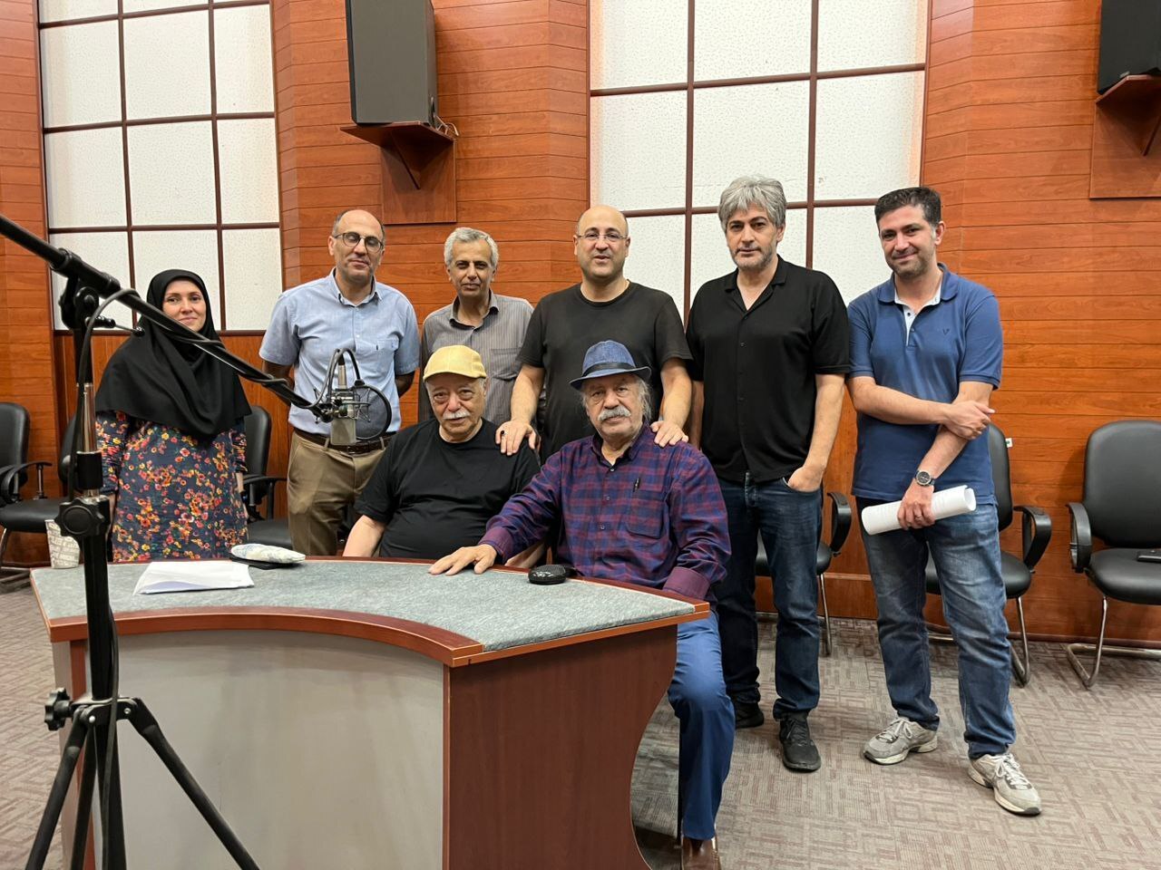 اکبر زنجانپور و بهزاد فراهانی پس از سال‌ها در نمایش رادیویی «روال عادی» کنار هم