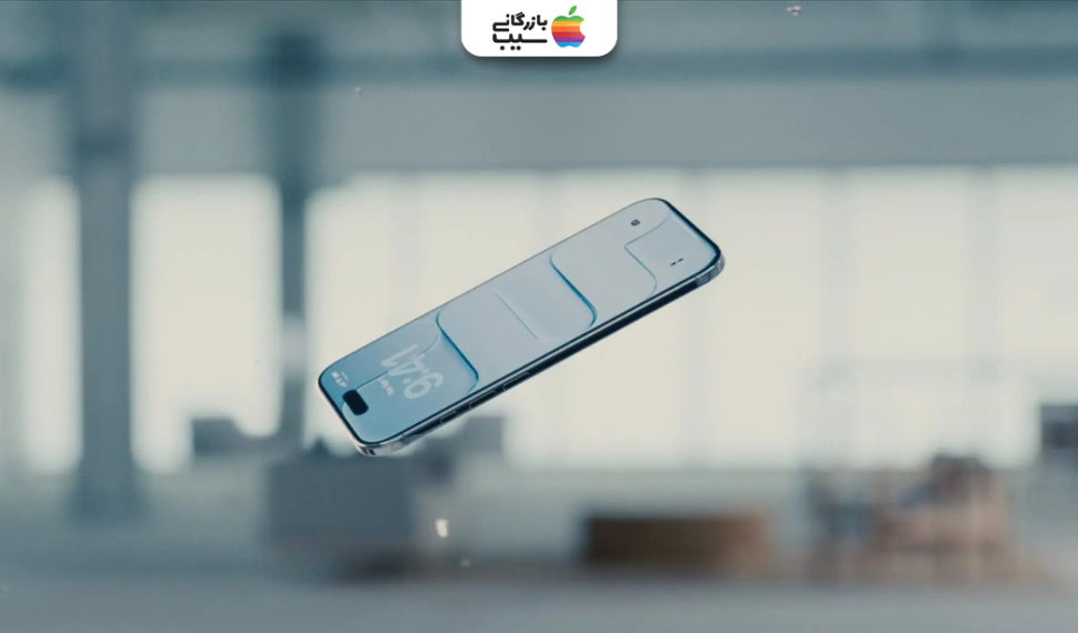 طراحی ظریف و سبک آیفون ایر با بدنه فلزی مقاوم و رنگهای خاص که جلوهای لوکس و مدرن ایجاد کرده است.