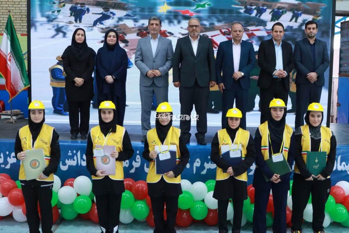 انتخابات انجمن های ورزشی دانش‌آموزی در سراسر کشور باحضور معاونت تربیت بدنی وزارت آموزش پرورش و مسئولین استانی و شهرستانی به میزبانی هنرستان تربیت بدنی اسوه اسلامشهر برگزار شد.