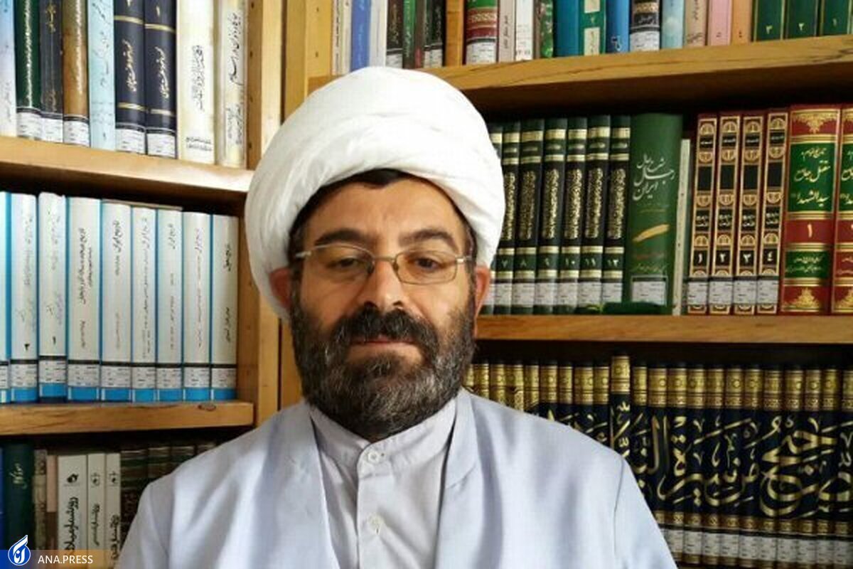 حضرت عبدالعظیم‌ حسنی (ع) در دانش و تقوا به منزلتی رسید که همواره مورد احترام و اعتماد امام معصوم زمان خویش بود.