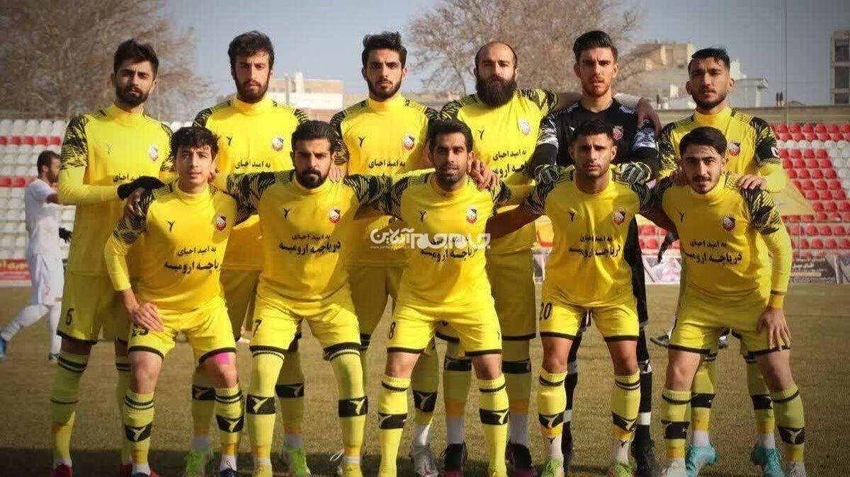 تیم فوتبال ۹۰ ارومیه در چارچوب هفته پنجم لیگ دسته اول فوتبال کشور (لیگ آزادگان)، موفق شد در دیداری خانگی با نتیجه سه بر صفر مقابل مس سونگون به پیروزی برسد و موقتاً در رده پنجم جدول رده‌بندی قرار گیرد.