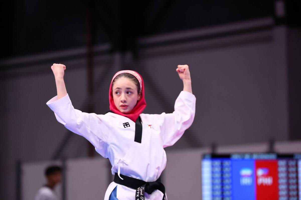 زینب شهریاری دومین مدال طلای کاروان ایران در بازی های آسیایی بحرین را به دست آورد.