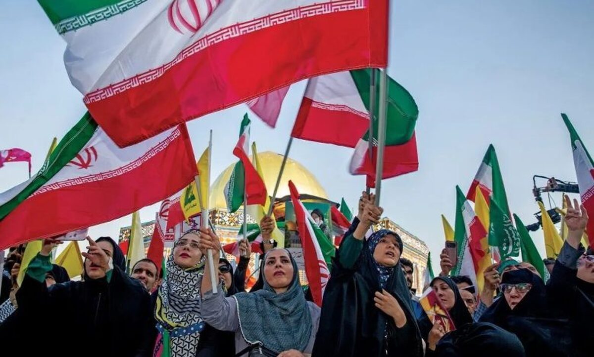 مؤسسه آمریکن‌اینتر‌پرایز که ازجمله اتاق فکر‌های راست افراطی در آمریکاست، توصیه‌ای برای پیشبرد یک راهبرد ترکیبی جدید به دولت ترامپ داده است تا به شکل همزمان امکان براندازی در ایران را میسر کند. البته نگاه یکپارچه و واحد مسیحیان صهیونیست و رژیم صهیونی در بسیاری از رویکرد‌ها و سیاست‌های داخلی و خارجی پدیده‌ای جدید نیست و به‌ویژه در قبال جمهوری اسلامی با درصد بسیار بالایی نگاه و روش یکسانی دارند.