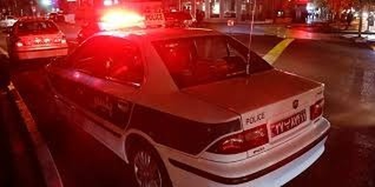 با گذشت بیش از دو هفته از مفقودی زن۲۷ساله اهل کامیاران، پلیس و خانواده، هنوز در حال جست‌وجو برای پیدا کردن رد و نشانی از او هستند. درحالی‌که جست‌وجوها ادامه دارد، پلیس به یکی از بستگان او مظنون شده است.