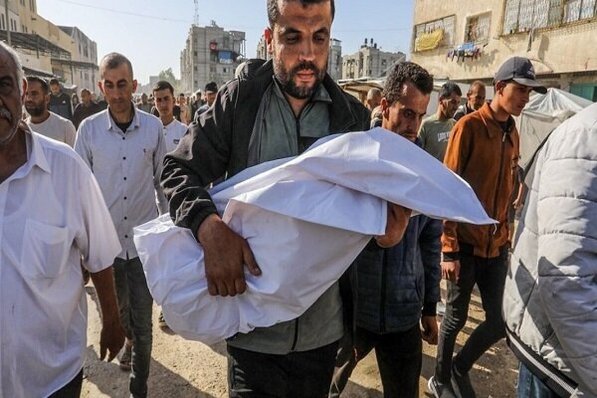 منابع فلسطینی از حمله پهپادی رژیم صهیونیستی به شرق شهر غزه و شهادت یک فلسطینی بر اثر آن خبر دادند.