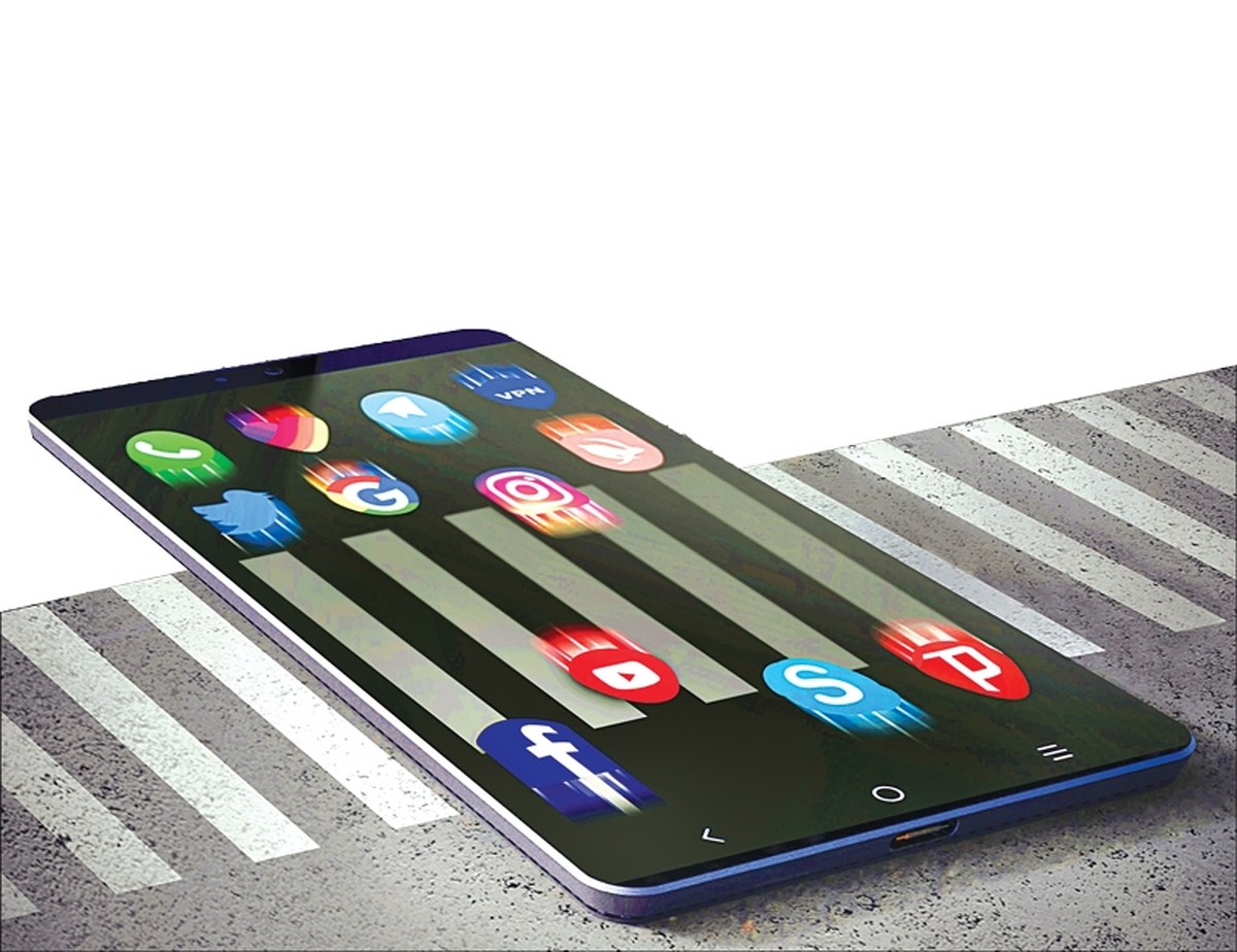  در سال‌های اخیر، فضای مجازی به یکی از مهم‌ترین عرصه‌های تأثیرگذار بر فرهنگ عمومی، امنیت روانی و انسجام اجتماعی تبدیل شده است. این فضا دیگر صرفاً بستر ارتباط نیست؛ بلکه میدان اصلی شکل‌گیری هویت، سبک زندگی و رقابت گفتمان‌هاست. در چنین شرایطی، حکمرانی قانونی و فرهنگی این فضا ضرورتی حیاتی برای حفظ منافع ملی و فرهنگی کشور به‌شمار می‌رود.