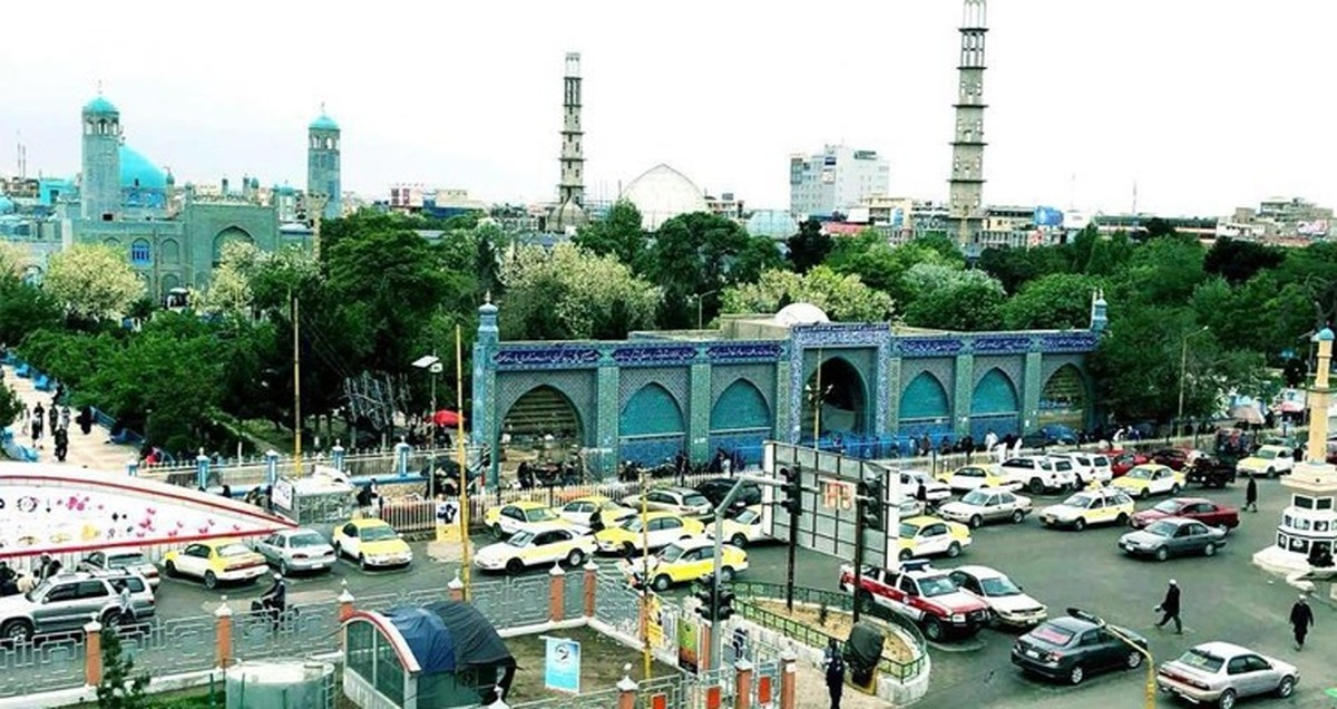 زمین‌لرزه‌ای به قدرت ۶.۳ ریشتر دیشب حوالی شهر مزار شریف در شمال افغانستان را لرزاند که بر اثر آن تاکنون ۲۰نفر کشته و بیش از ۱۵۰ نفر زخمی شده‌اند.