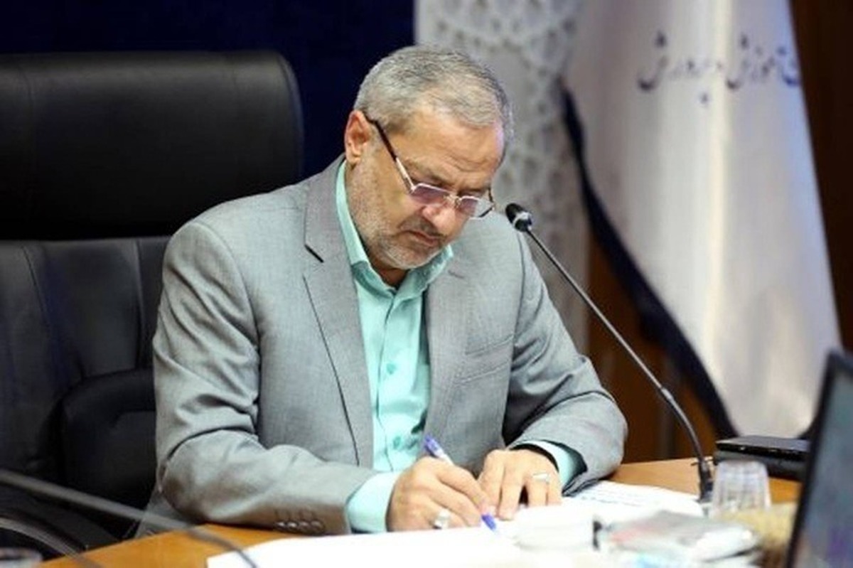 وزیر آموزش و پرورش به مناسبت یوم الله ۱۳ آبان؛ روز دانش آموز و روز مبارزه با استکبار جهانی پیامی صادر کرد.