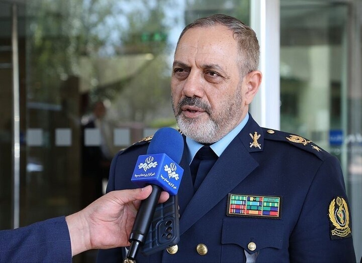 وزیر دفاع و پشتیبانی نیرو‌های مسلح در پیامی به مناسبت گرامیداشت سالروز ۱۳ آبان تاکید کرد: بی تردید در مسیر دانش و عزتمندی این سرزمین کهن و مهد مردان حماسه ساز گام‌های مقتدرانه خود را محکم‌تر از گذشته برداشته و دست هر متجاوزگری را با صلابت‌تر از گذشته کوتاه خواهیم کرد.