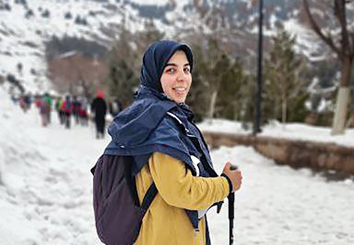 فیلم مستند «زهرا: یک روایت شخصی» به تهیه‌کنندگی فاطمه بوربور و کارگردانی محسن رضازاده و پارسا گیلانی، برای نخستین‌بار، سه‌شنبه (سیزدهم آبان) روی آنتن شبکه‌ مستند سیما رفت.