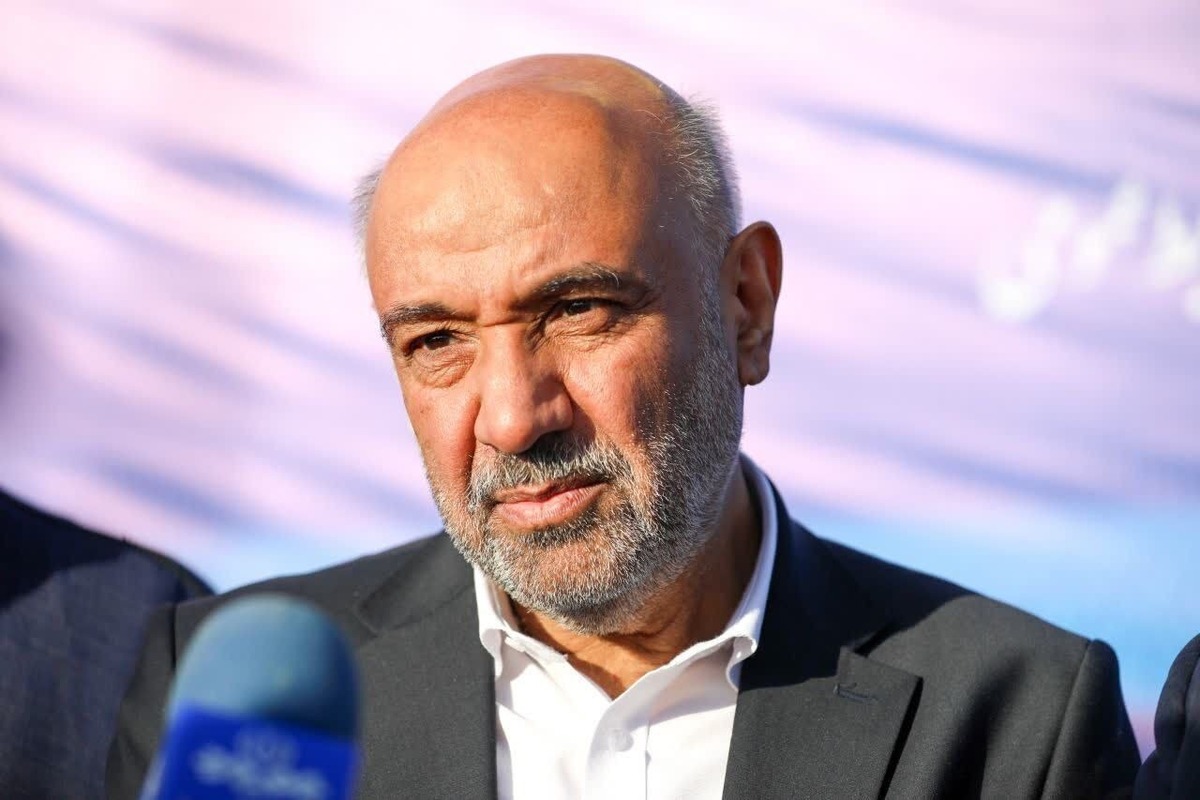 وزیر تعاون، کار و رفاه اجتماعی گفت: صنایعی که به دلیل مشکلات مالی بیمه کارگران خود را قطع کردند مشمول تسهیلات بانک مرکزی می‌شوند.