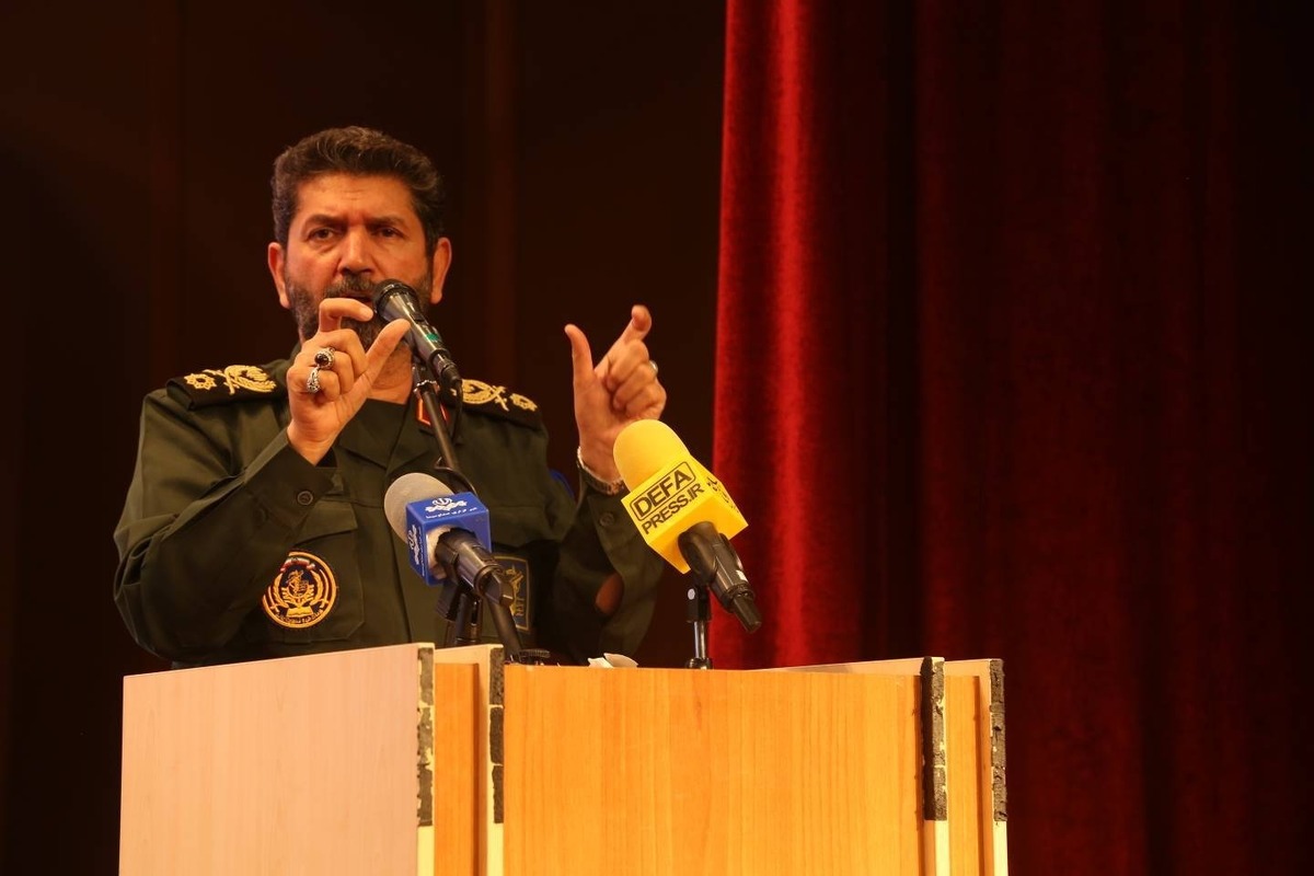 فرمانده سپاه تهران بزرگ گفت؛ در دفاع مقدس ۱۲ روزه مقابل آمریکا، رژیم صهیونی و کل ناتو ایستادیم؛ ما در حقیقت کل ناتو را شکست دادیم و این بی نظیر است.