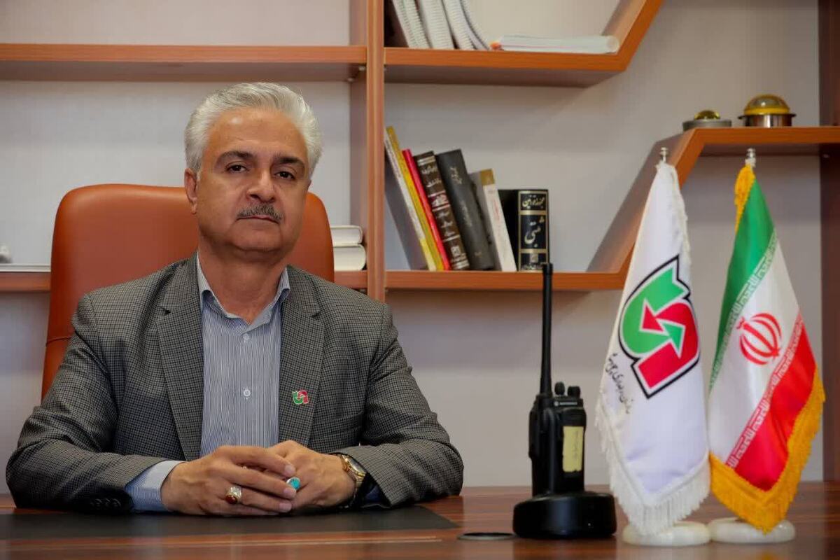 معاون اداره‌ کل راهداری و حمل و نقل جاده ای استان کرمان گفت: تعداد ۳۵۰ نفر نیروی راهداری این استان برای زمستان امسال در حالت آماده‌ باش کامل قرار دارند که شامل ۹۳ اپراتور ماشین‌آلات و ۳۵ تعمیر کار و مکانیک هستند.