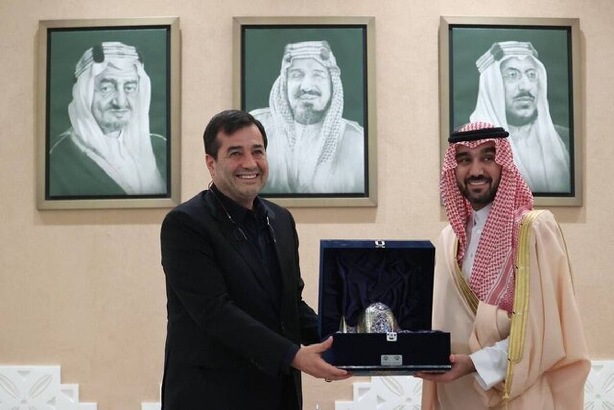 وزرای ورزش ایران و عربستان در ریاض با یکدیگر دیدار و گفت‌وگو کردند.