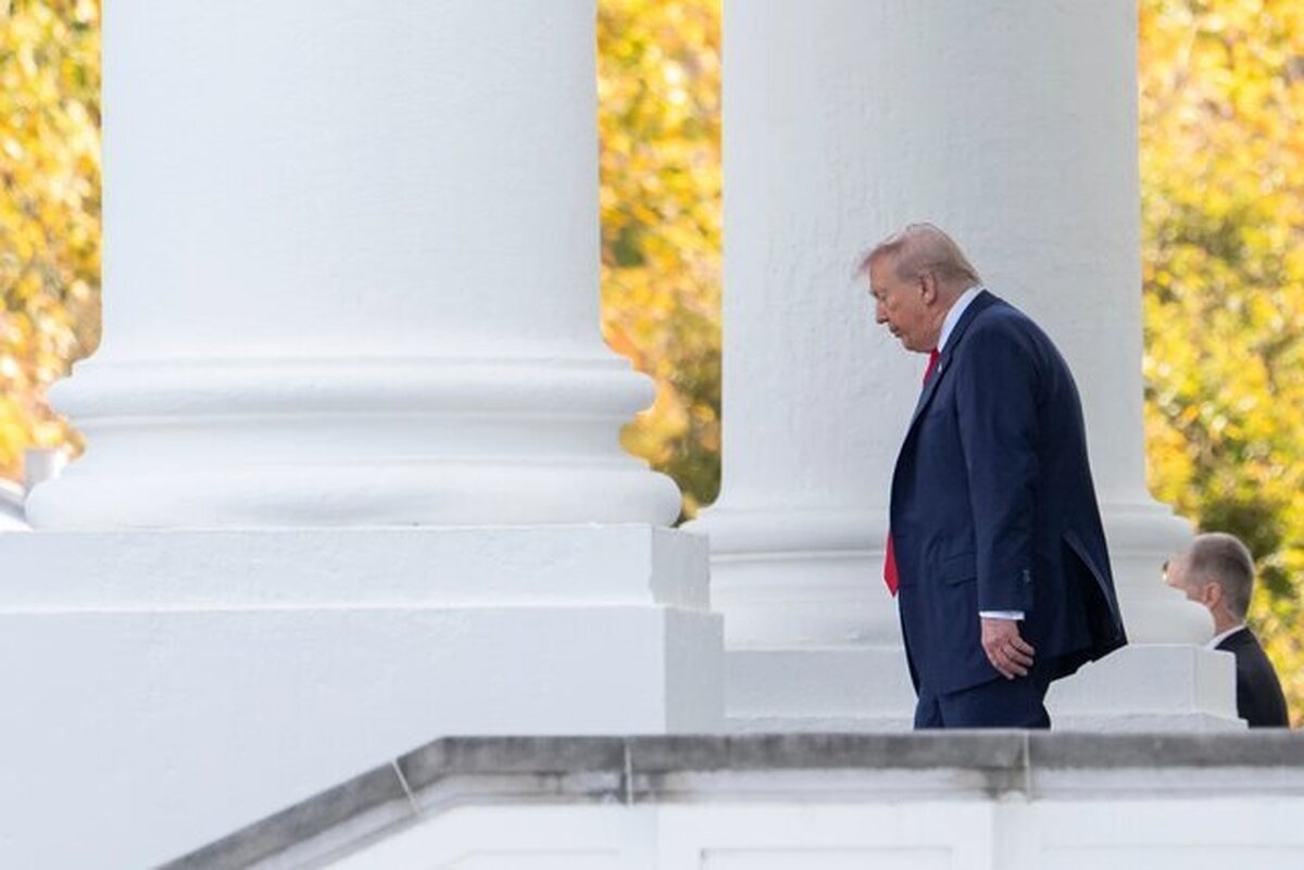 مجبوبیت رئیس‌جمهور آمریکا در نظرسنجی جدید کاهش یافته است.