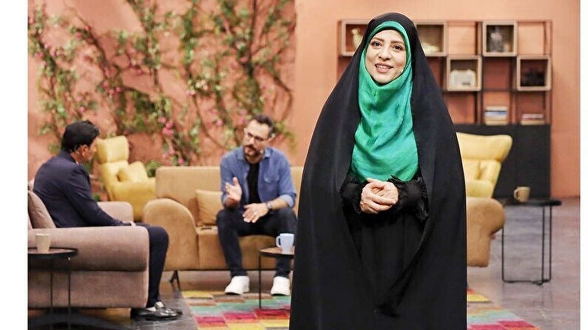 برنامه «عصر خانواده» در فصل جدید، با نگاهی به مفهوم خانواده در تلاش است تا با فرمی ترکیبی، گفت‌و‌گو، آموزش و سرگرمی را در شکلی تعاملی به وجود و در راه برندسازی گام بردارد.