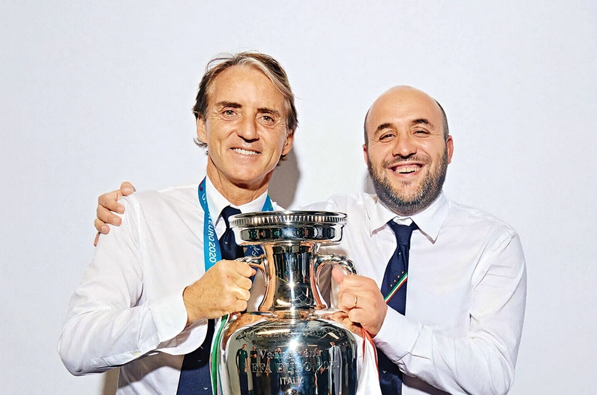 آبان‌ماه جذاب و پرهیجان تیم ملی از راه رسید. دیگر خبری از بازی‌های بیهوده و بی‌نتیجه نیست. بعد از کافای پرحاشیه، ایران به تورنمنت چهارجانبه امارات می‌رود تا شانس خود رامقابل تیم‌های قدرتمند امتحان کند. ابتدا کیپ‌ورد که اگر با برد همراه باشد، به مصرمی‌رسد. دو تیم از قاره آفریقاکه راهی رقابت‌های جام‌جهانی‌ شده‌اند.