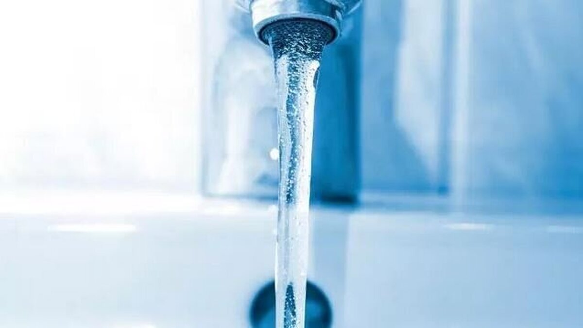 سخنگوی صنعت آب کشور با هشدار نسبت به تشدید کم‌بارشی پاییزه در سراسر کشور به‌ویژه در استان تهران، اعلام کرد: حجم فعلی ذخایر سدهای تهران برای عبور ایمن از ماه‌های پیش‌رو کافی نیست و در صورت تداوم کم‌بارشی، راهی جز افزایش ۱۰ درصدی مدیریت مصرف آب وجود نخواهد داشت.