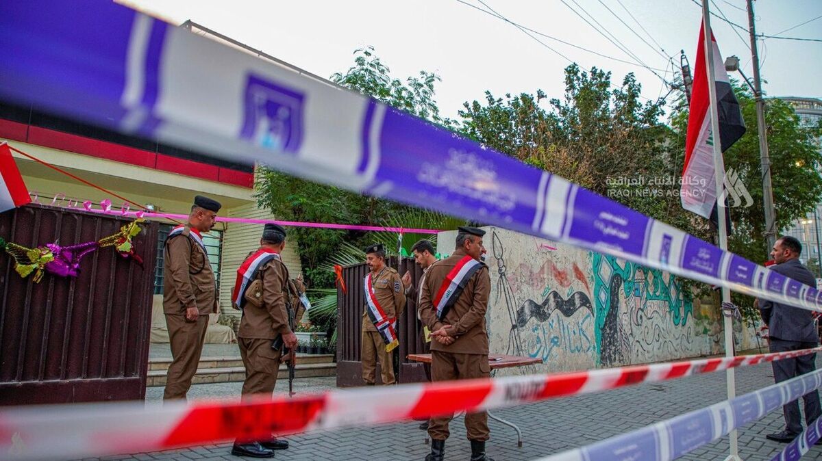 کمیسیون عالی مستقل انتخابات عراق از پایان یافتن رأی‌گیری ویژه در آغاز ششمین دوره انتخابات پارلمانی در این کشور خبر داد.