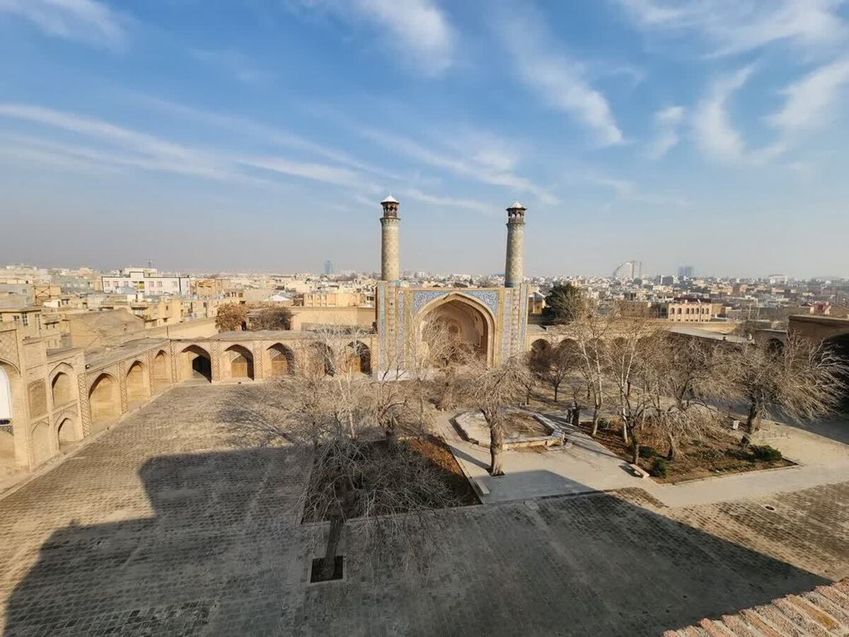 سرپرست میراث‌فرهنگی استان قزوین از فراهم آمدن امکان بازدید گردشگران از بنای تاریخی- مذهبی مسجد جامع عتیق قزوین با همراهی موثر مدیریت امور مساجد استان خبر داد.