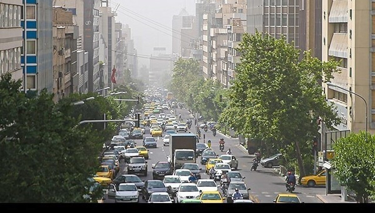شاخص آلودگی هوای تهران روی عدد ۱۵۲ و در وضعیت قرمز قرار گرفت.