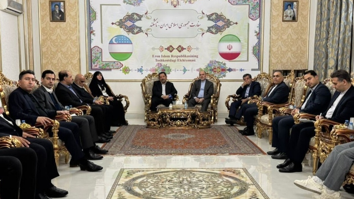 وزیر صنعت، معدن و تجارت از رشد ۵۸ درصدی حجم مبادلات ایران و ازبکستان در سال جاری خبر داد و اعلام کرد با رفع موانع گمرکی، تسهیل حمل‌ونقل و امضای موافقت‌نامه تجارت ترجیحی، جهش قابل‌توجهی در روابط اقتصادی دو کشور ایجاد خواهد شد.