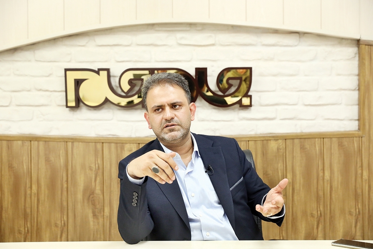 در روزهایی که گرانی دارو و هزینه‌های درمان به یکی از اصلی‌ترین دغدغه‌های مردم تبدیل شده، نگاه‌ها بیش از پیش به نظام سلامت دوخته شده است. گویا افزایش بودجه، وعده‌های مکرر و طرح‌های نیمه‌تمام هم نتوانسته ‌گردش چرخ درمان کشور را تسهیل کند. هزینه‌های مردم هر روز بیشتر می‌شود و صف بیمارستان‌ها همچنان شلوغ است.