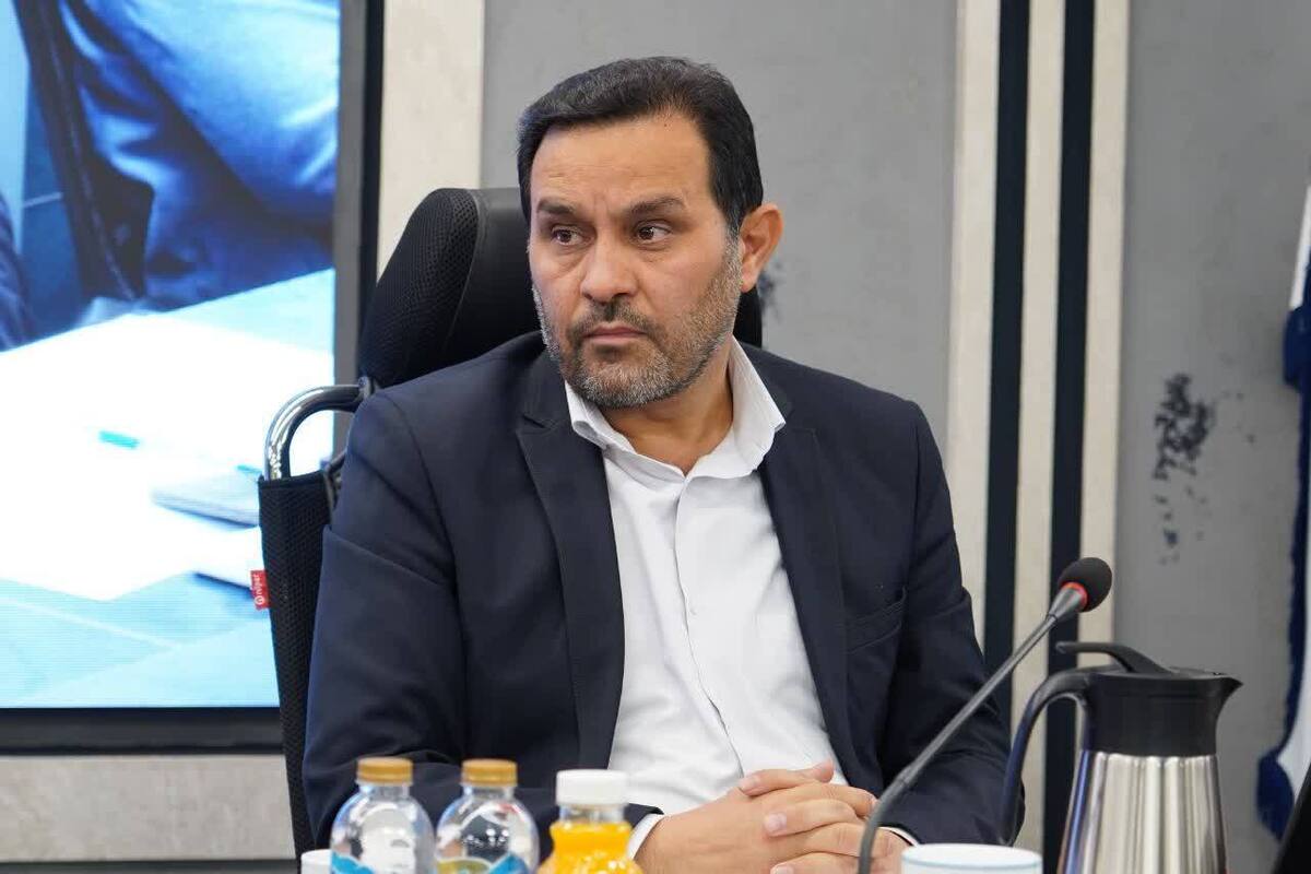 مدیرکل صنعت، معدن و تجارت استان البرز در نشست بررسی مسائل و مشکلات شهرک صنعتی سیمین‌دشت بر ضرورت اصلاح مصوبه هیئت وزیران و رفع موانع توسعه‌ای واحد‌های صنعتی این شهرک تأکید کرد.