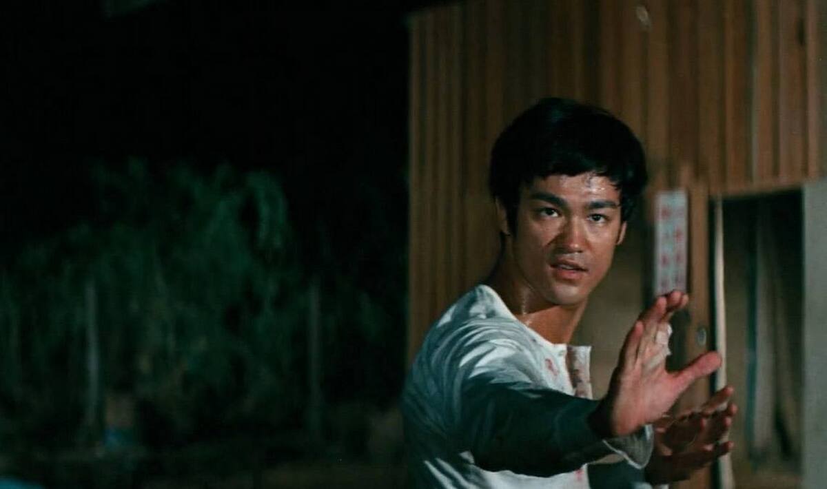 شبکه نمایش سیما در مسیر خاطره‌بازی با فیلم‌های مطرح تاریخ سینما از همین هفته باکس‌های ویژه آخر هفته خود را به نمایش فیلم‌های بروسلی اختصاص می‌دهد.