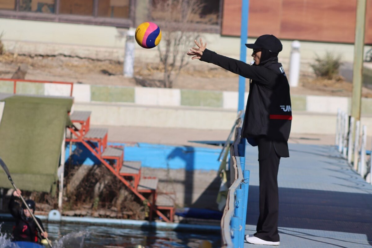 در پایان نیم‌فصل نخست لیگ کانوپولو بانوان ۱۴۰۴ که در دریاچه آزادی در حال برگزاری است، تیم نوین تهران صدرنشین شد.